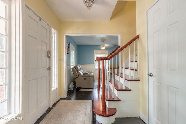 129 S Wild Olive Avenue, Daytona Beach, FL 32118