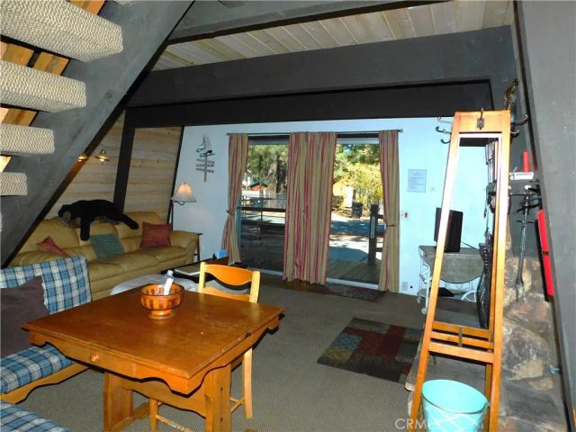 318 W Sherwood Boulevard, Big Bear City, CA 92314