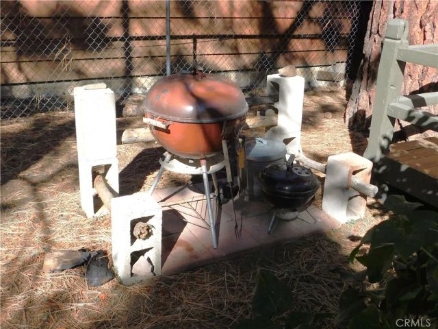 318 W Sherwood Boulevard, Big Bear City, CA 92314