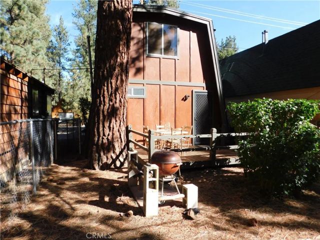 318 W Sherwood Boulevard, Big Bear City, CA 92314