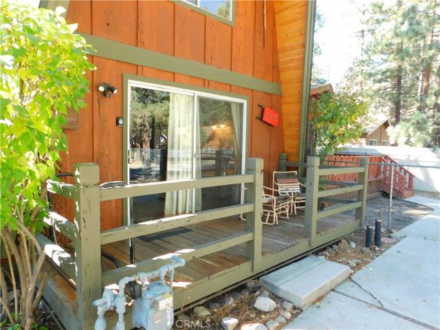 318 W Sherwood Boulevard, Big Bear City, CA 92314