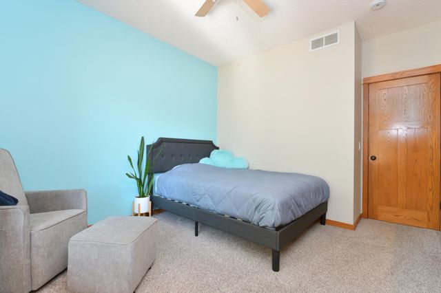 15602 Enfield Avenue N, Hugo, MN 55038