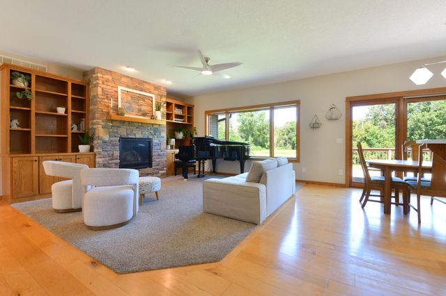 15602 Enfield Avenue N, Hugo, MN 55038