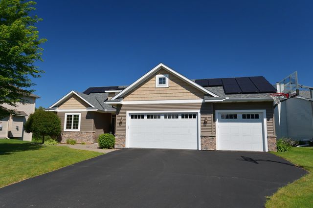 15602 Enfield Avenue N, Hugo, MN 55038