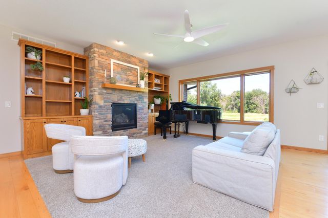 15602 Enfield Avenue N, Hugo, MN 55038
