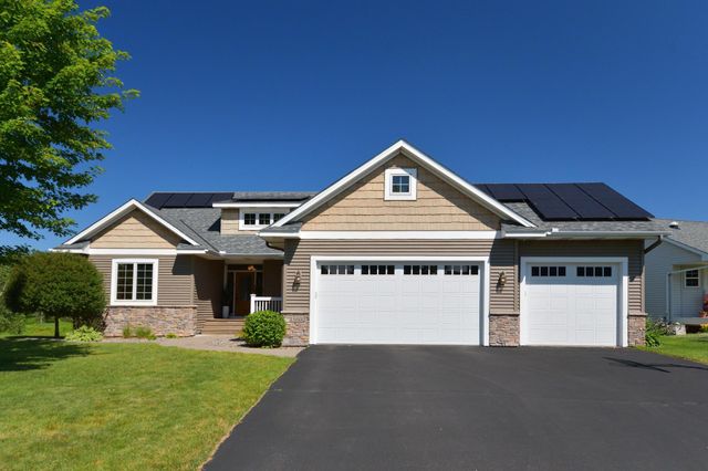 15602 Enfield Avenue N, Hugo, MN 55038