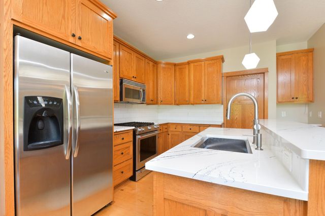 15602 Enfield Avenue N, Hugo, MN 55038
