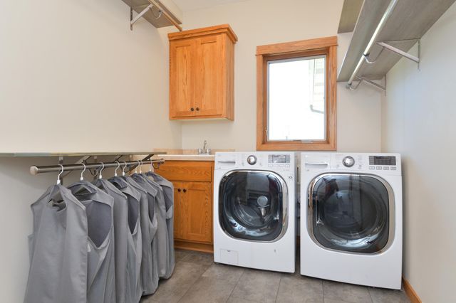 15602 Enfield Avenue N, Hugo, MN 55038