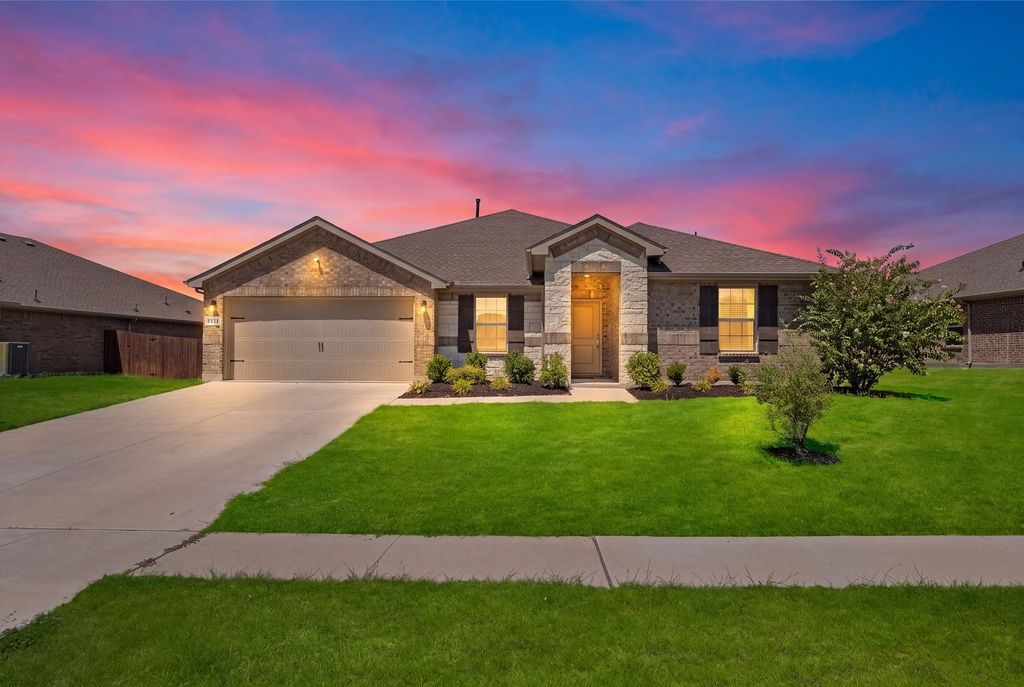 1321 Elmwood Drive, Cedar Hill, TX 75104 — exterior