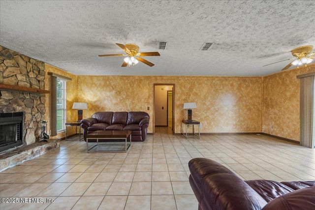 1617 MORNINGSIDE Drive, Middleburg, FL 32068