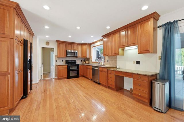 1071 SQUIRE CHENEY DR, West Chester, PA 19382