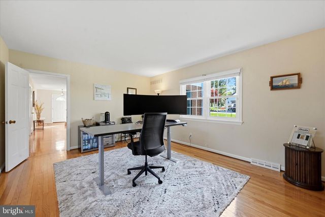 1071 SQUIRE CHENEY DR, West Chester, PA 19382