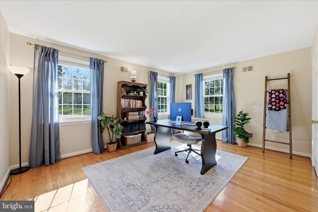 1071 SQUIRE CHENEY DR, West Chester, PA 19382