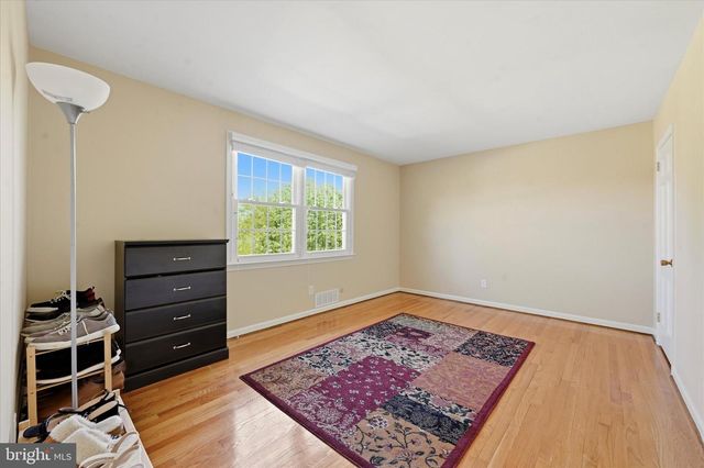 1071 SQUIRE CHENEY DR, West Chester, PA 19382