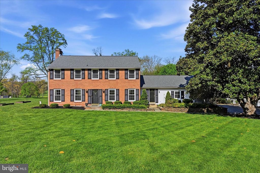 1071 SQUIRE CHENEY DR, West Chester, PA 19382