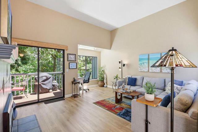 2052 Wharf Road, Capitola, CA 95010