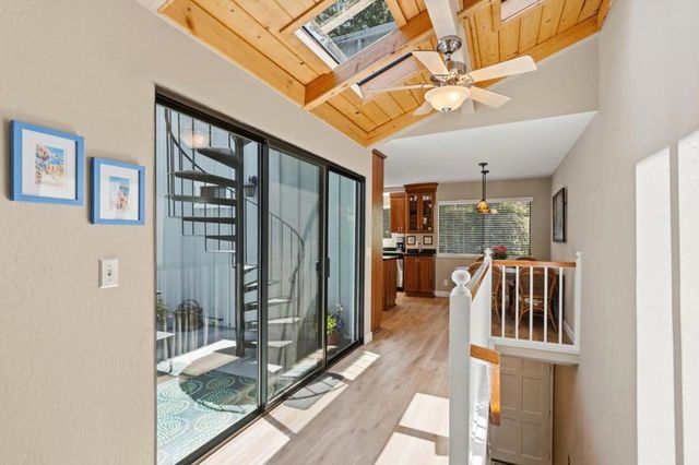 2052 Wharf Road, Capitola, CA 95010