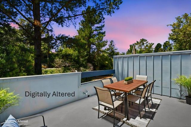 2052 Wharf Road, Capitola, CA 95010