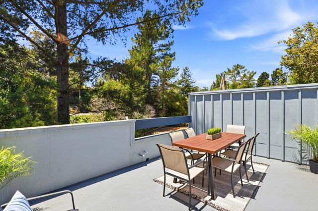 2052 Wharf Road, Capitola, CA 95010