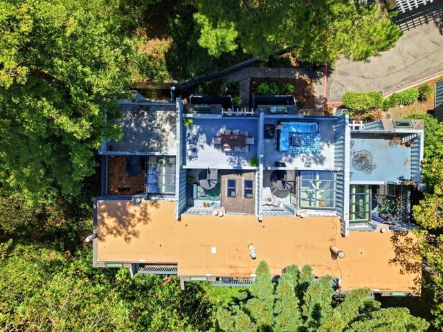2052 Wharf Road, Capitola, CA 95010