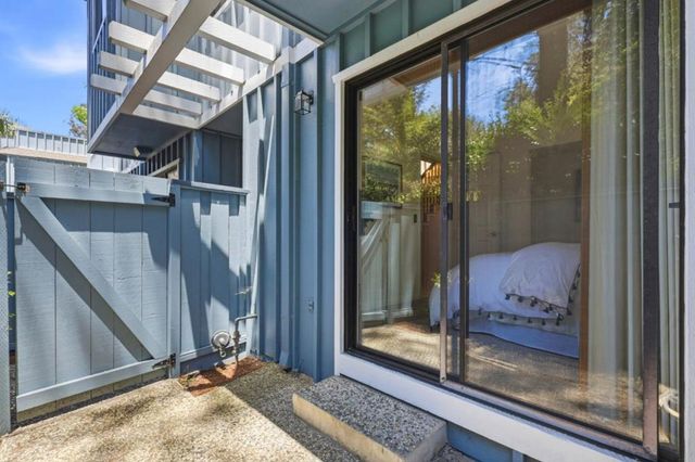2052 Wharf Road, Capitola, CA 95010