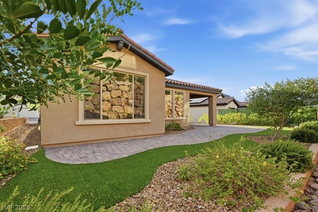 92 Lake Oasis Street, Henderson, NV 89011