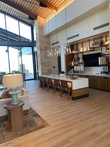 92 Lake Oasis Street, Henderson, NV 89011