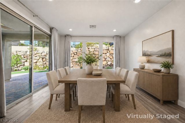 92 Lake Oasis Street, Henderson, NV 89011