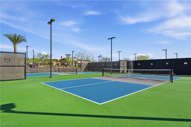 92 Lake Oasis Street, Henderson, NV 89011