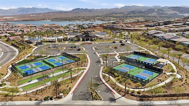 92 Lake Oasis Street, Henderson, NV 89011