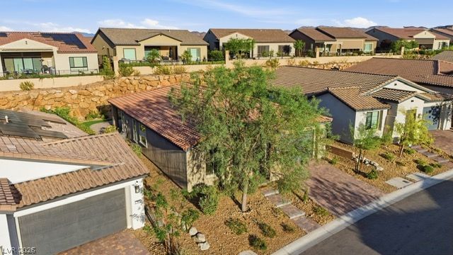 92 Lake Oasis Street, Henderson, NV 89011