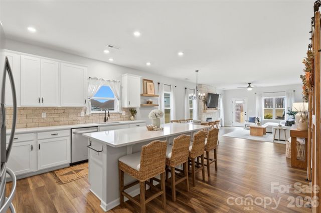 331 Ox Bow Circle, Mount Holly, NC 28120