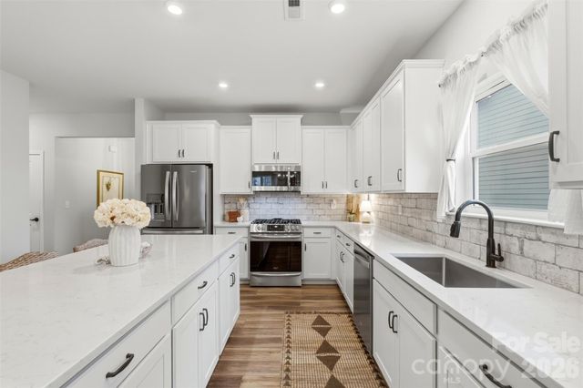 331 Ox Bow Circle, Mount Holly, NC 28120