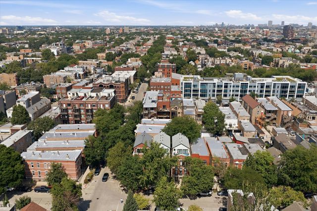1856 W Superior Street, Chicago, IL 60622
