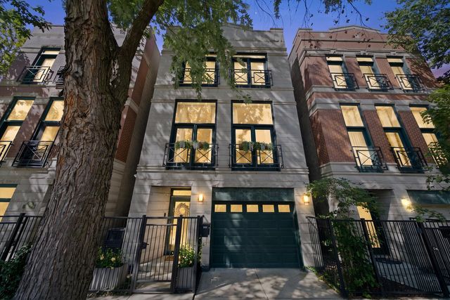 1856 W Superior Street, Chicago, IL 60622