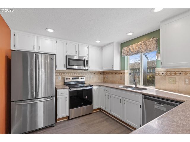 14142 Se BUSH St, Portland, OR 97236