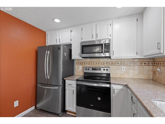 14142 Se BUSH St, Portland, OR 97236