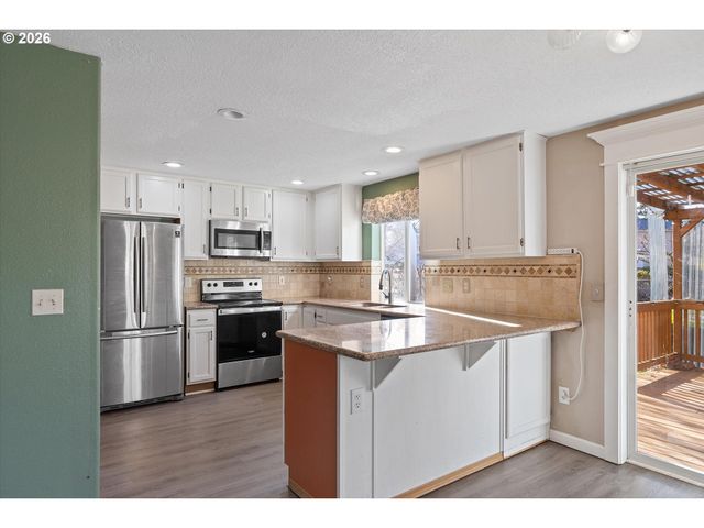 14142 Se BUSH St, Portland, OR 97236