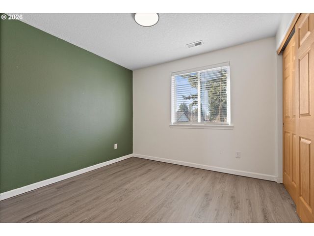 14142 Se BUSH St, Portland, OR 97236