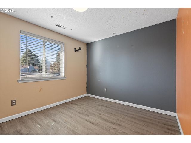 14142 Se BUSH St, Portland, OR 97236