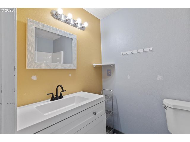 14142 Se BUSH St, Portland, OR 97236