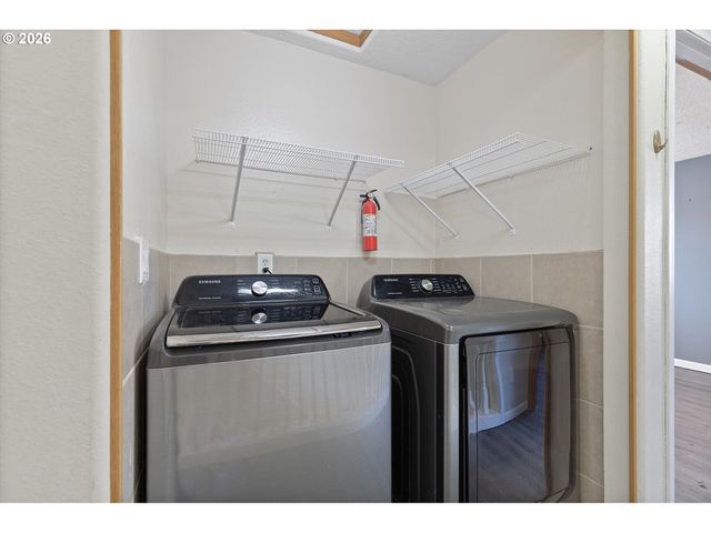 14142 Se BUSH St, Portland, OR 97236