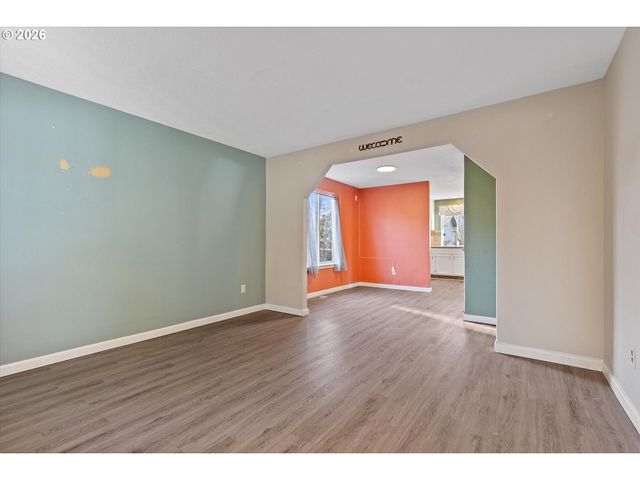 14142 Se BUSH St, Portland, OR 97236