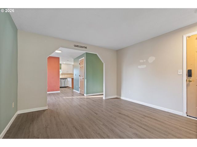 14142 Se BUSH St, Portland, OR 97236