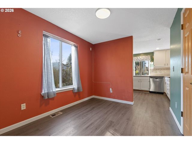 14142 Se BUSH St, Portland, OR 97236