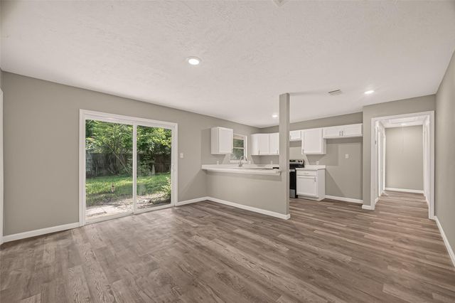 5751 Thrush Drive, Houston, TX 77033