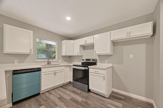 5751 Thrush Drive, Houston, TX 77033