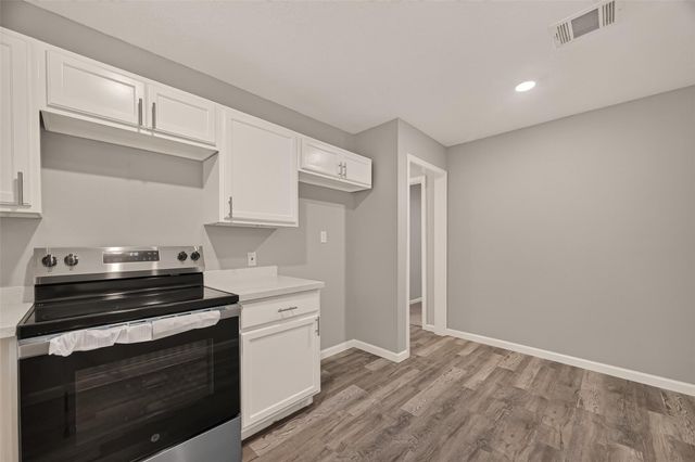 5751 Thrush Drive, Houston, TX 77033