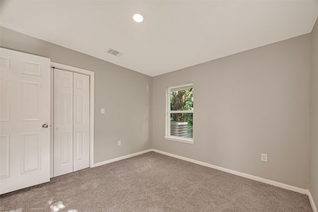5751 Thrush Drive, Houston, TX 77033