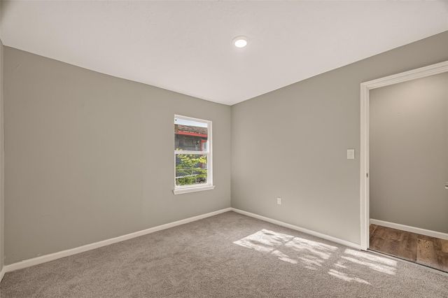 5751 Thrush Drive, Houston, TX 77033